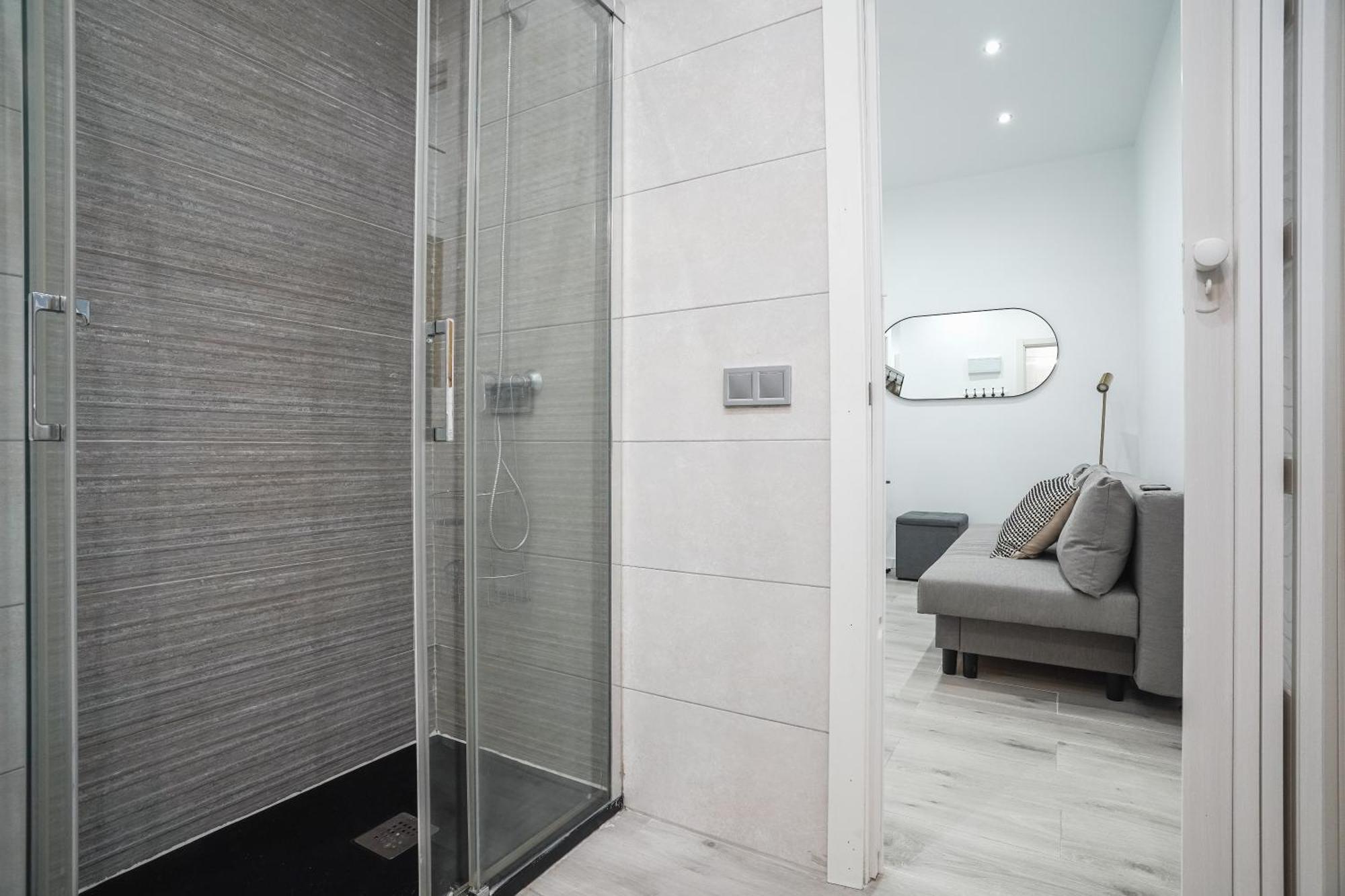 Cozy Apartment-1bedroom 1bath-chamberi *